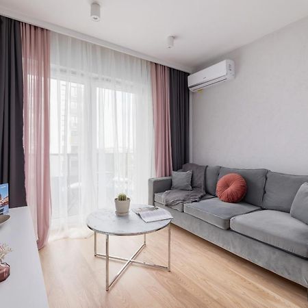 Vetulaniego Apartment With Air Conditioning & Parking By Renters Prestige Красков Екстериор снимка
