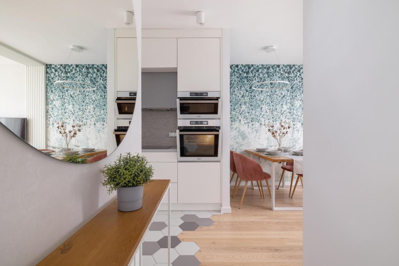 Vetulaniego Apartment With Air Conditioning & Parking By Renters Prestige Красков Екстериор снимка