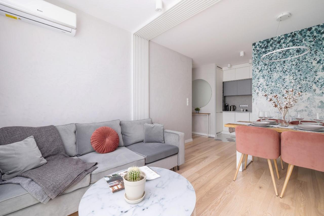 Vetulaniego Apartment With Air Conditioning & Parking By Renters Prestige Красков Екстериор снимка